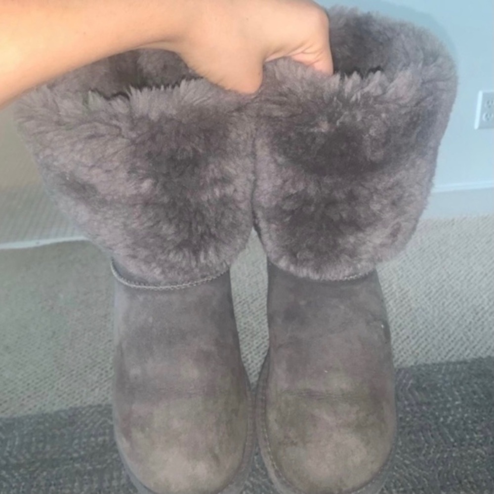 Tall Gray Uggs